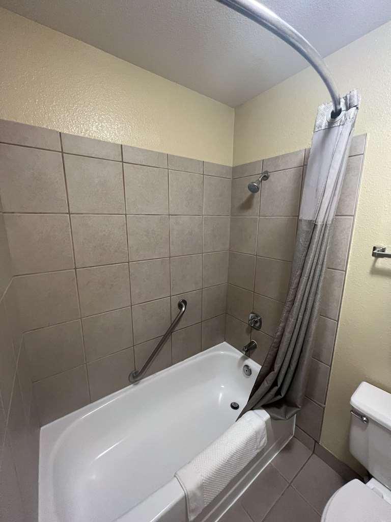 Surestay Hotel By Best Western Wells Buitenkant foto